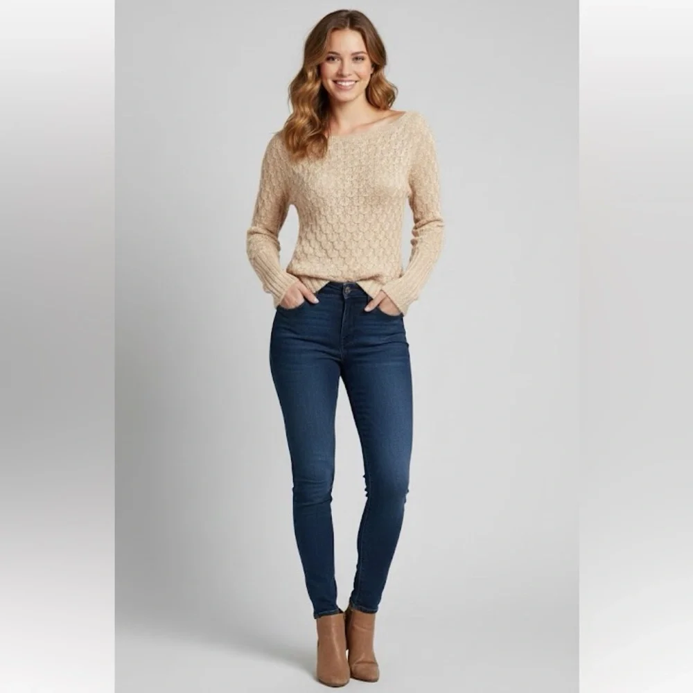 GUESS | Knit Scoop Neck Sweater